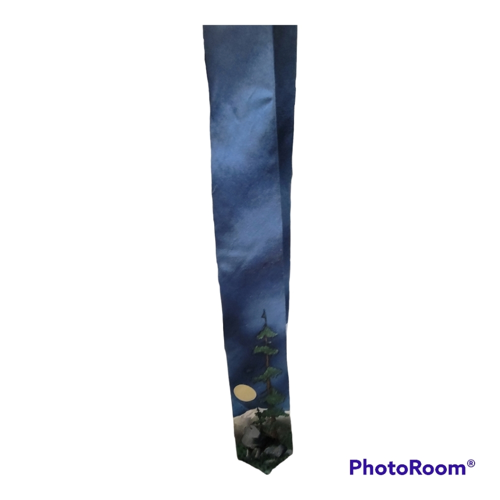 Vintage WWF Wolf World Wildlife Fund Wolves Blue Silk Neck Tie 56" 3 3/4" VTG